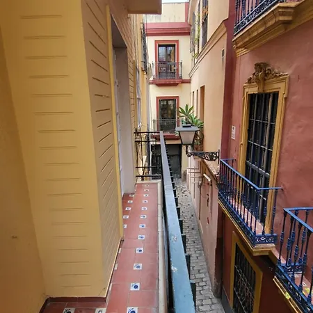 Rentalsevilla En La Plaza Del Salvador Siviglia